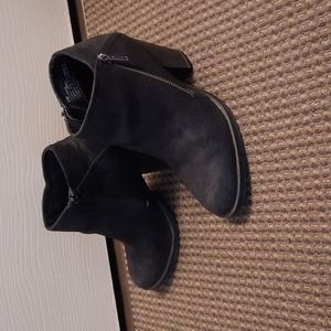 Rampage ankle boot, size 6.5, gently worn